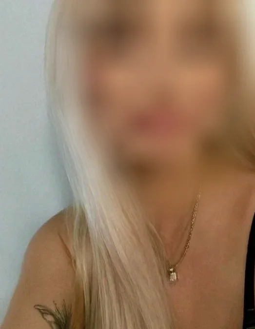 Camilla, 33