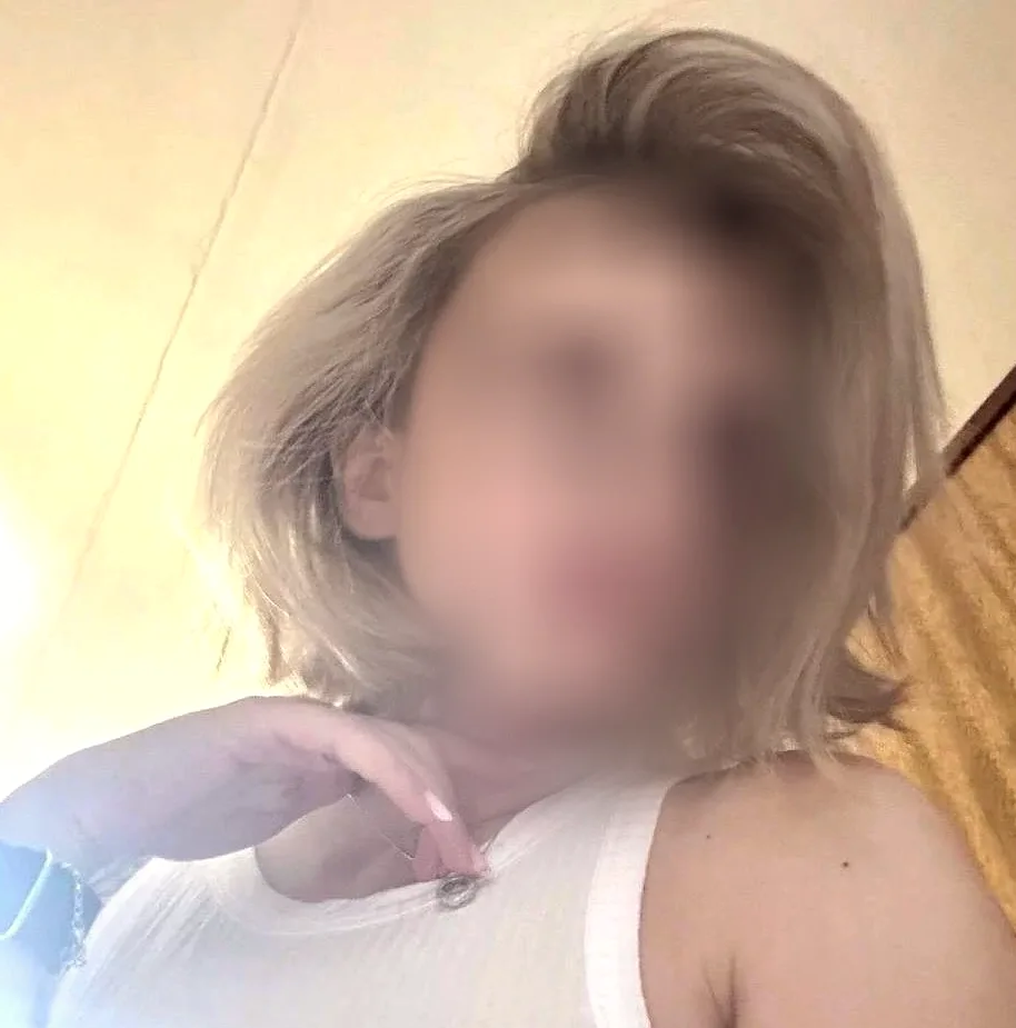 Elin, 28