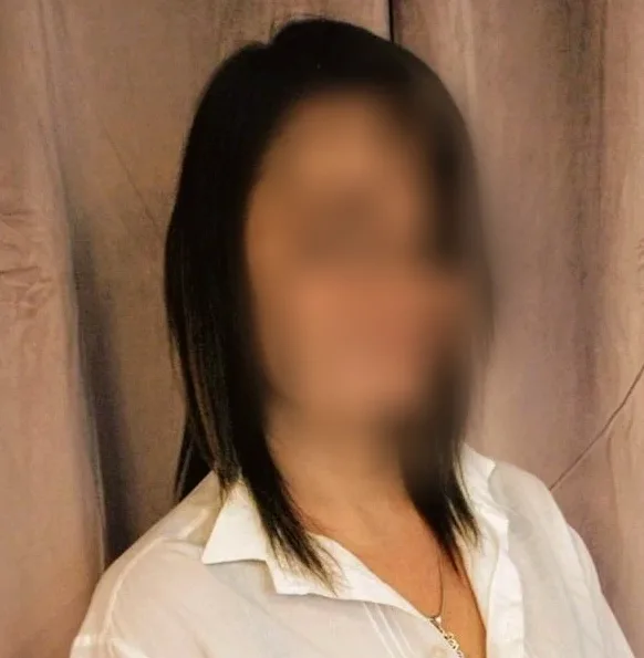 Eva, 32