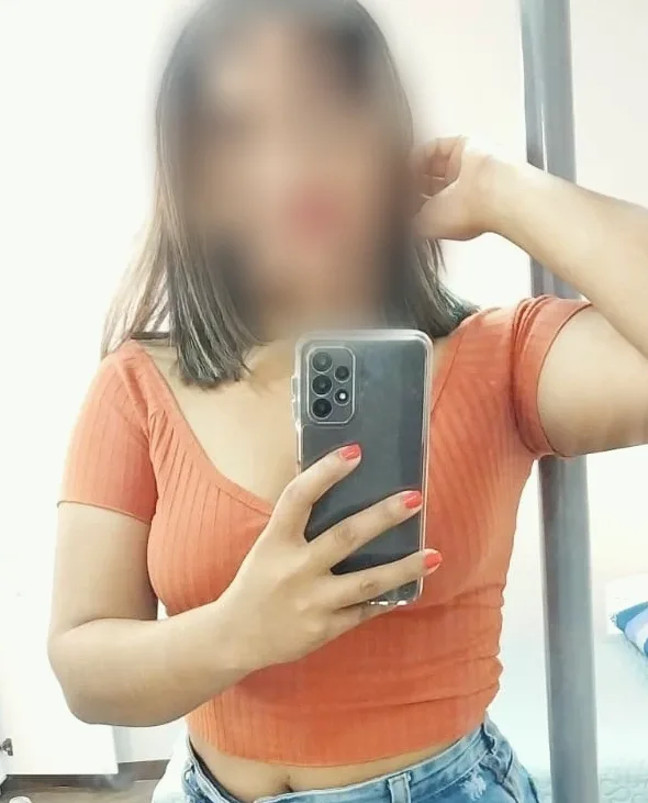 Ivana, 26