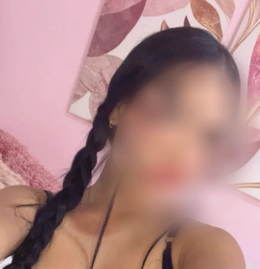 Louise, 23