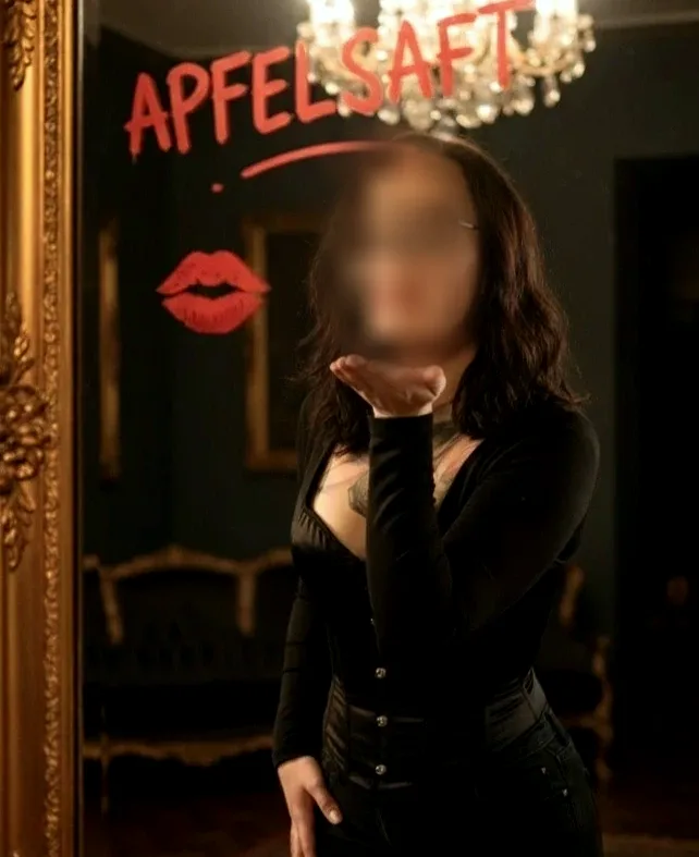 Marlene, 34